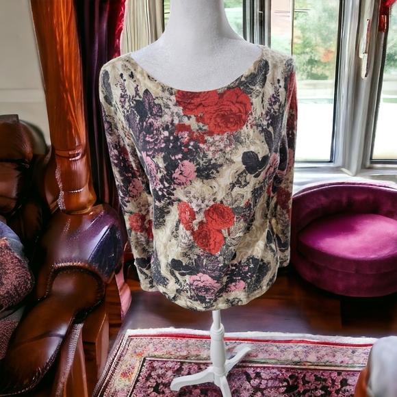 Talbots 100% Pure Merino Wool Sweater Medium Petite Red Tan Floral Long Sleeve - Picture 3 of 6